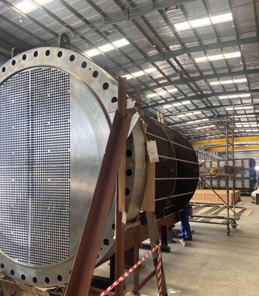 Heat exchanger loaded with crane