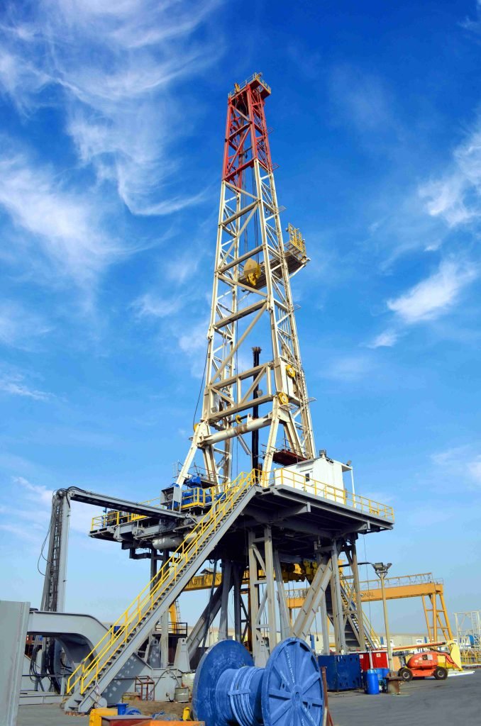 Oil rig crane setup