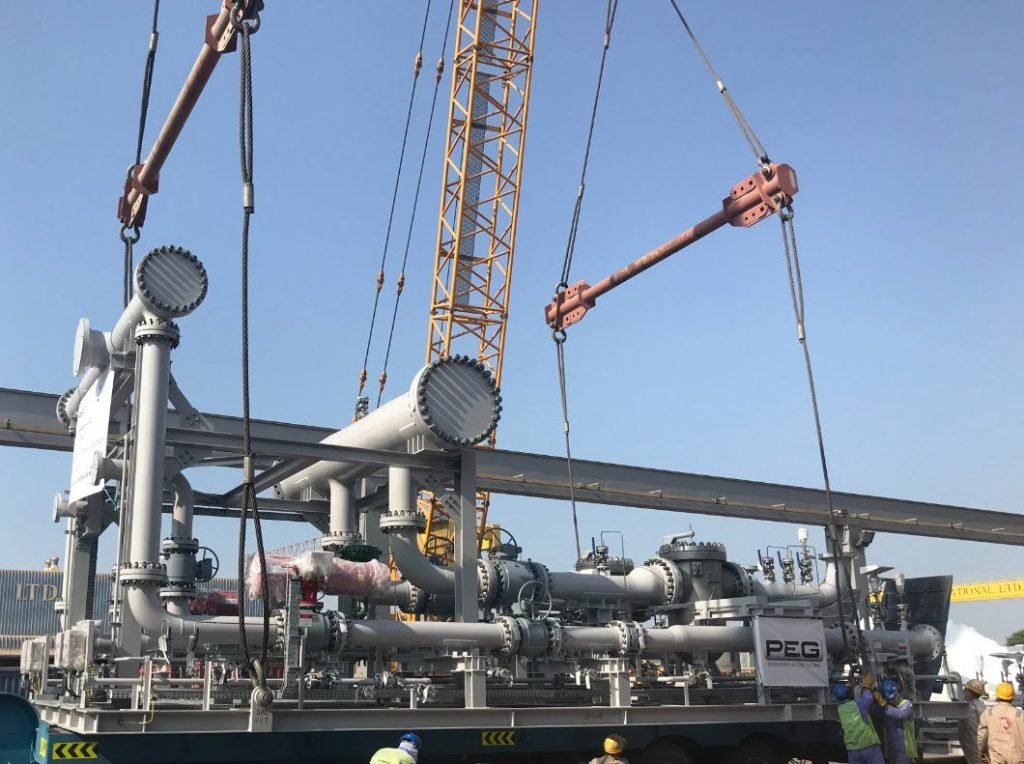 Crane lifting piping module
