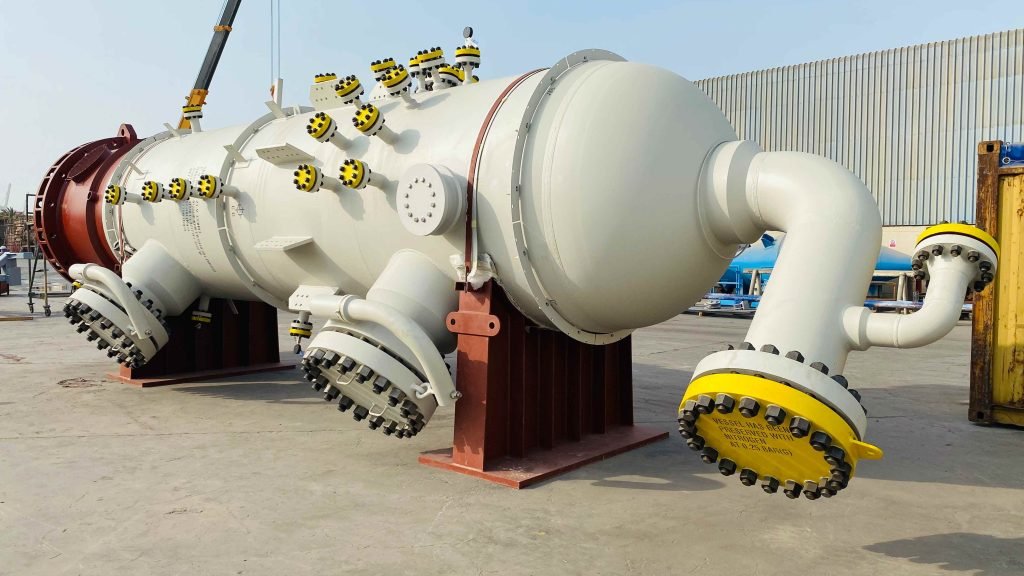 Horizontal tank with attached components